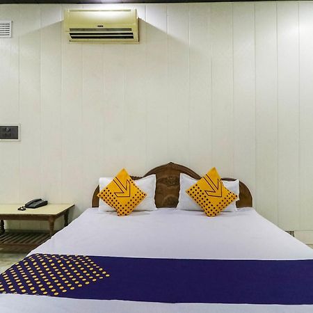 Spot On 65416 Hotel Classic Лакнау Екстериор снимка